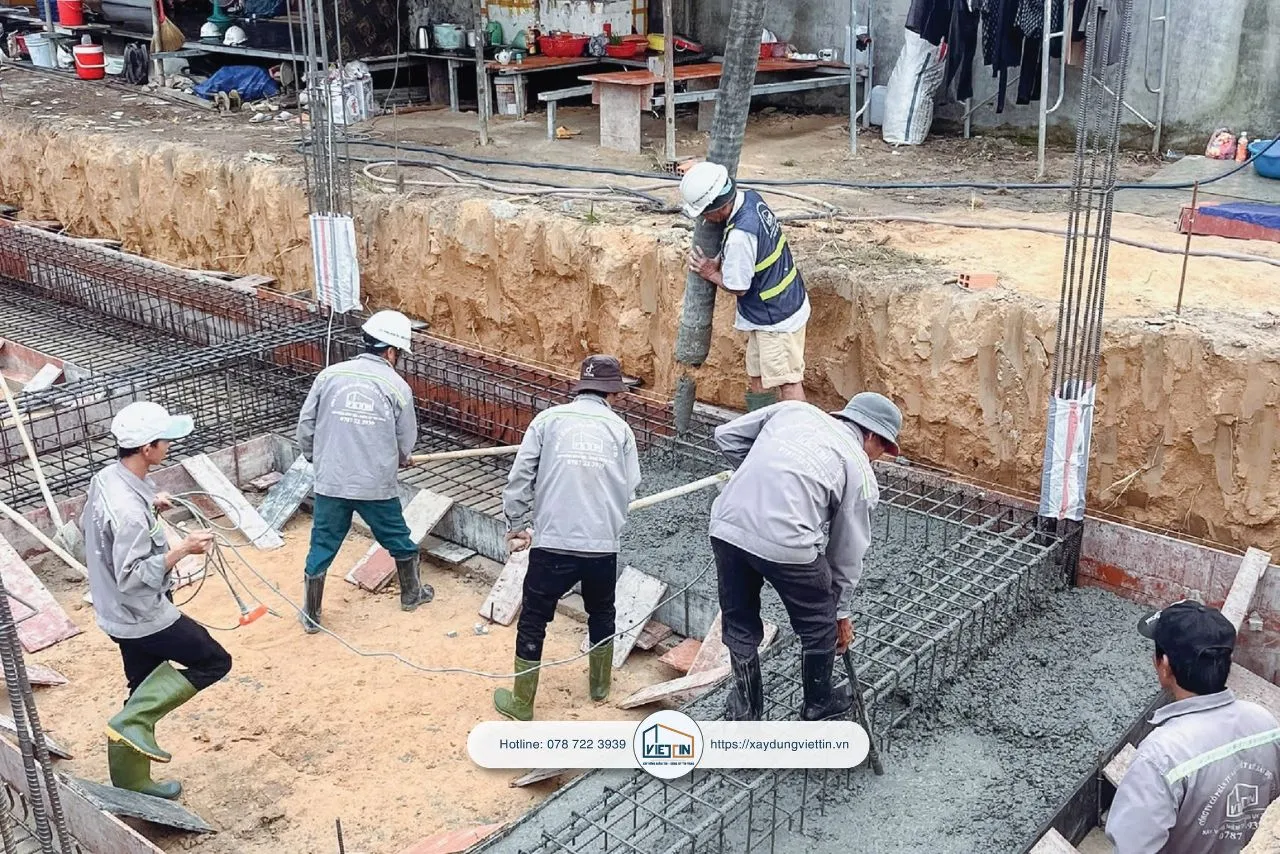 Nên chọn mùa khô để xây phần thô